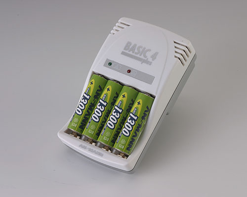 Зарядное устройство Зарядное устройство ANSMANN BASIC 4 plus 5107343 BL1 (фото, вид 1)